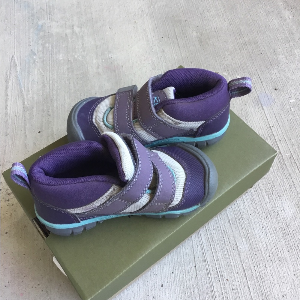 Keen hiking shoes